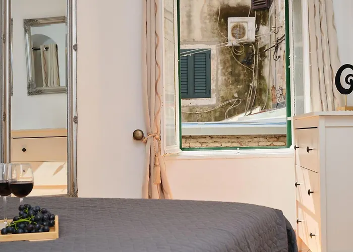 Galeriana Palace Bei Litto By Interhome *