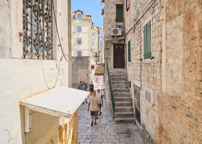 Galeriana Palace Bei Litto By Interhome *