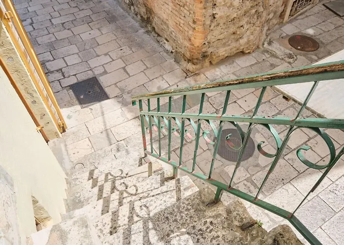 Galeriana Palace Bei Litto By Interhome *