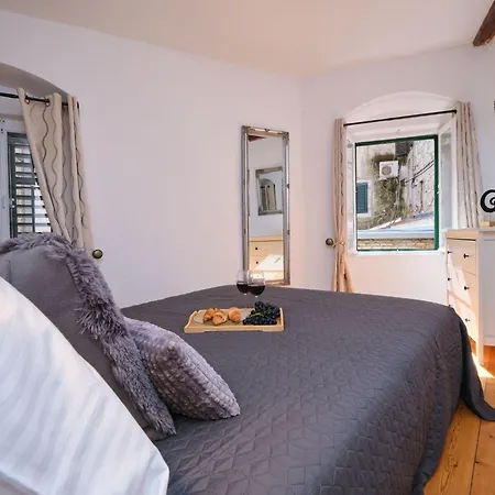 아파트 Galeriana Palace Bei Litto By Interhome