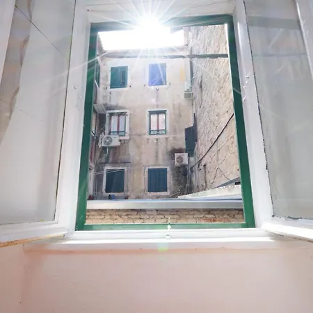 아파트 Galeriana Palace Bei Litto By Interhome