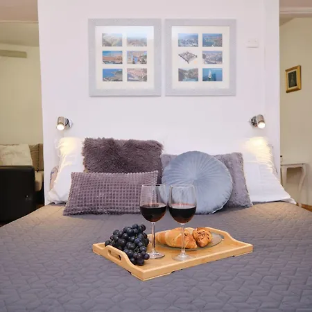 Galeriana Palace Bei Litto By Interhome 아파트 스플리트