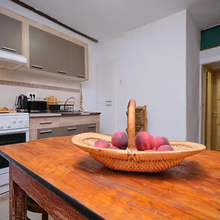 아파트 Galeriana Palace Bei Litto By Interhome *