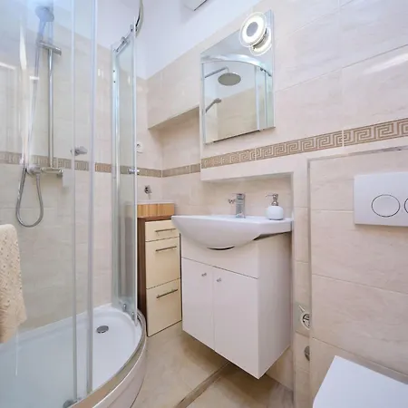 Galeriana Palace Bei Litto By Interhome Apartman *