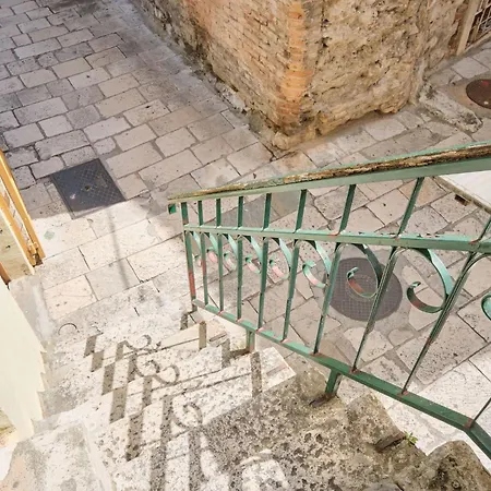Galeriana Palace Bei Litto By Interhome *